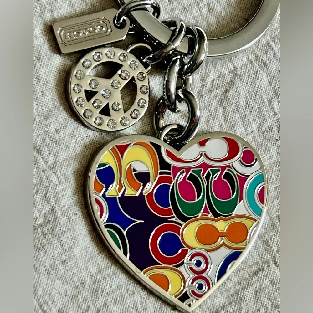 COACH 3D Poppy Heart Pavé Crystal Peace Bag Charm/Key Ring